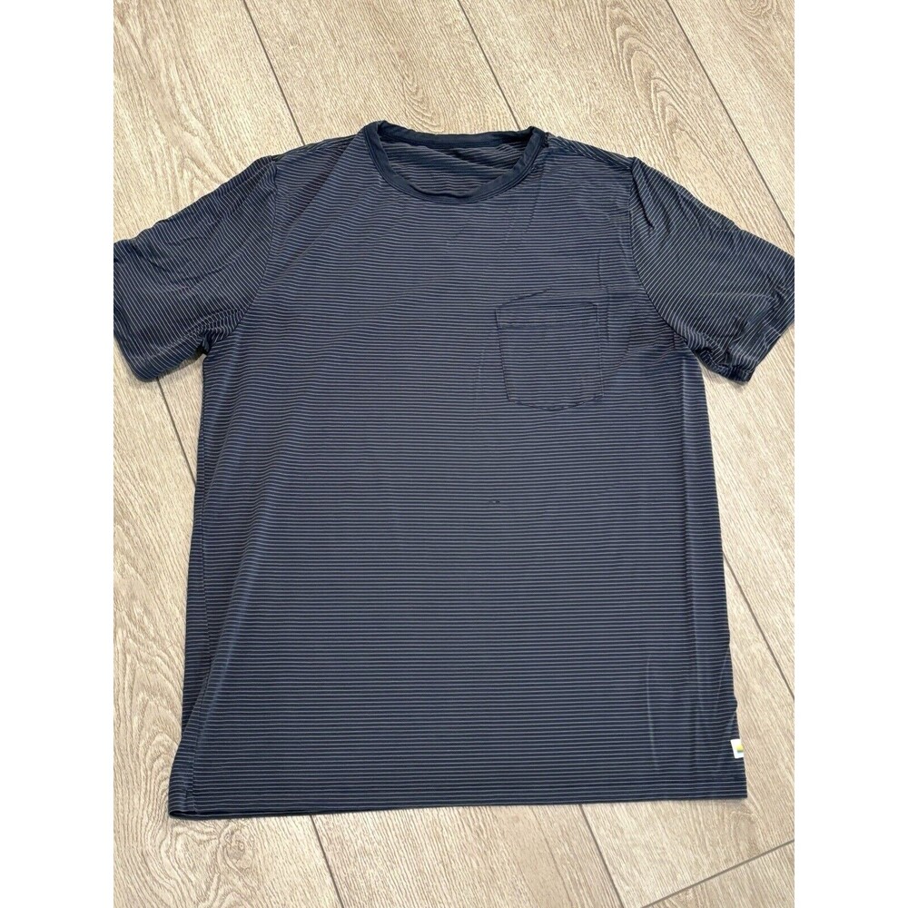 Vuori Shirt Men’s Medium Blue Striped Linear Tech T-Shirt Stretch V196